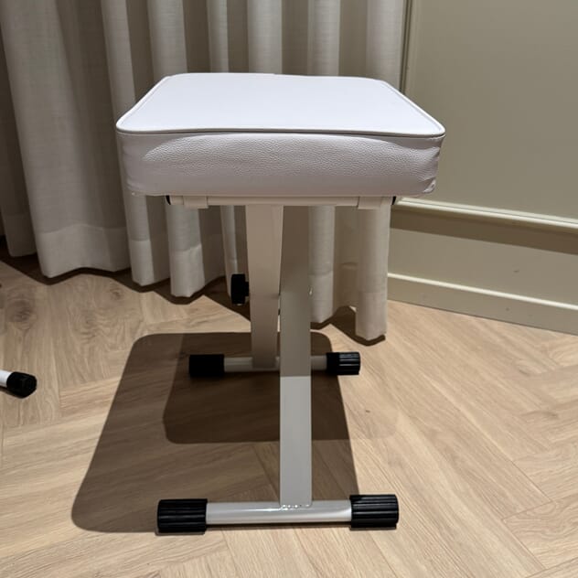 Hvit Keyboardkrakk_1.jpeg