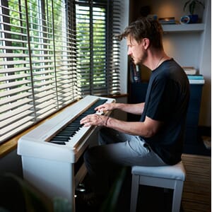 Roland FP-40 Vit Interiør Krakki Pianopakke